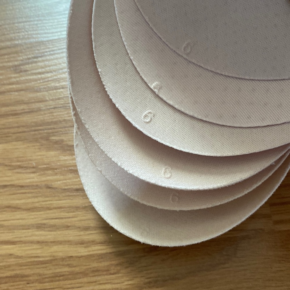 ❤️ Six Lululemon Bra Insert Pads Size 6 NWOT - Picture 2 of 3